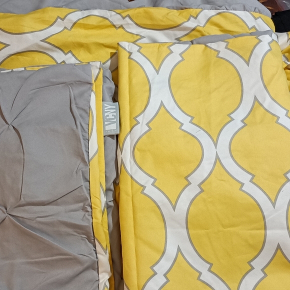 VCNY Home Scottsdale Ruched 3 Piece Reversible Queen Bedding Duvet Cover Set - Picture 5 of 10